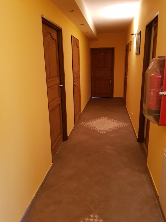 Roadway Hostel Kielce Bagian luar foto