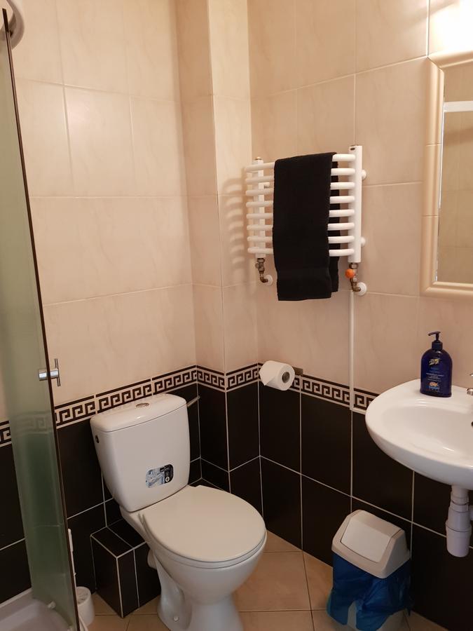 Roadway Hostel Kielce Bagian luar foto