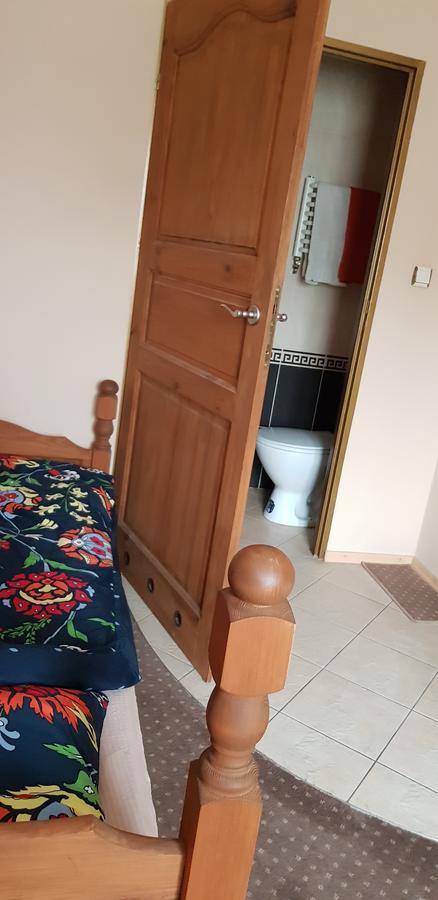 Roadway Hostel Kielce Bagian luar foto