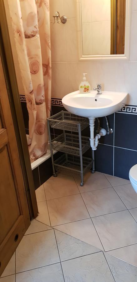 Roadway Hostel Kielce Bagian luar foto
